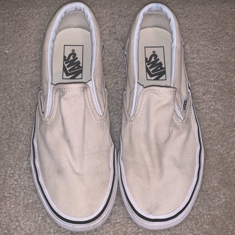 Vans off white slip ons (8W) (6.5M)